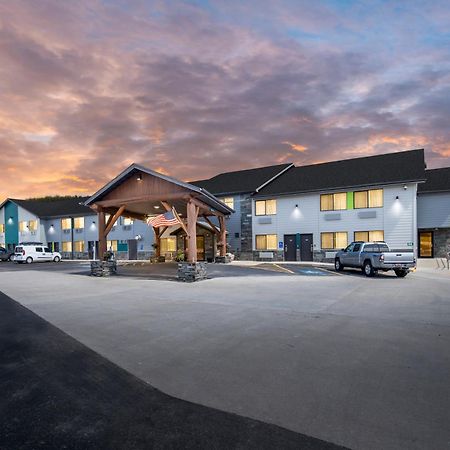 Everspring Inn & Suites Хил Сити Екстериор снимка